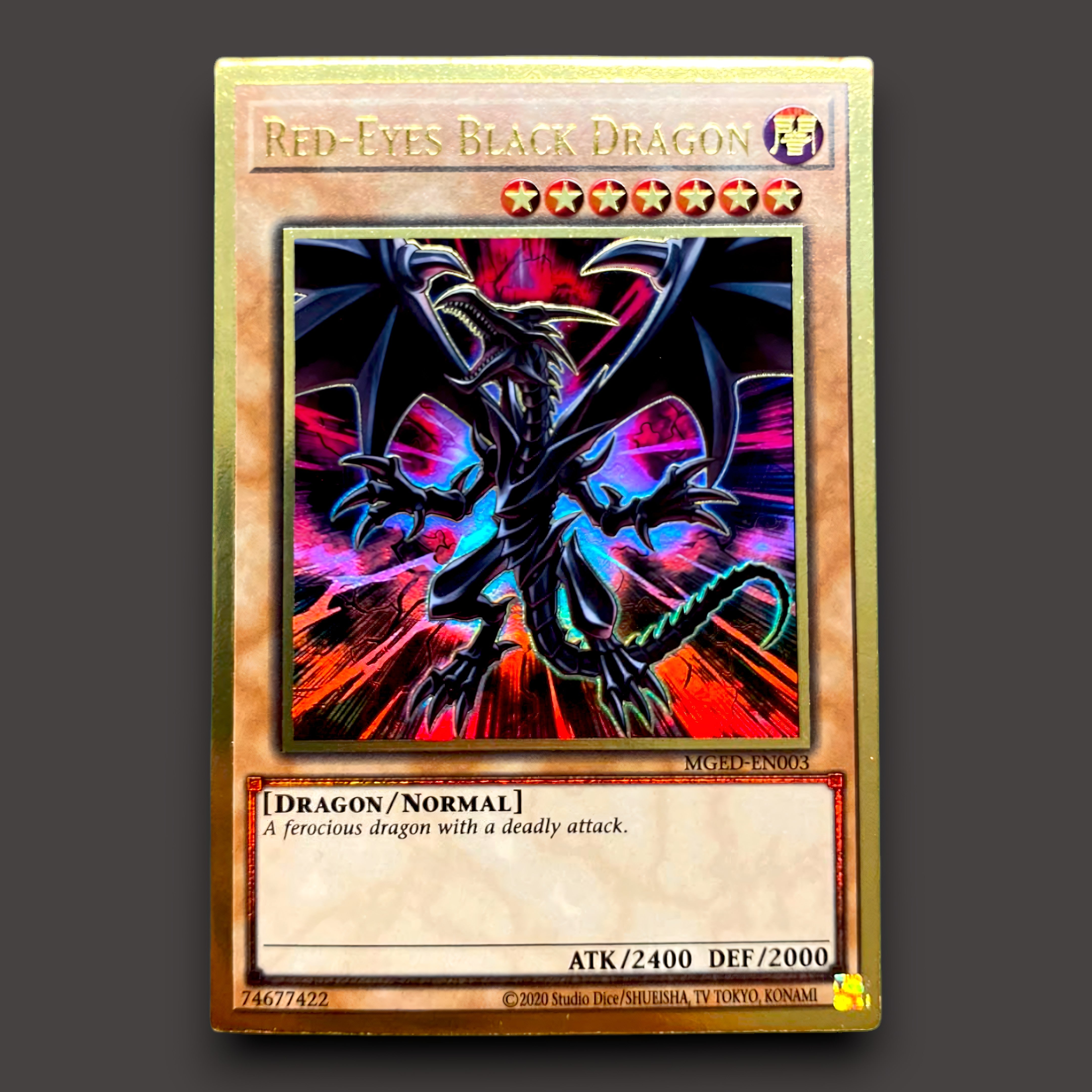 Red-Eyes Black Dragon Gold Rare alternate artwork Yu-Gi-Oh! card